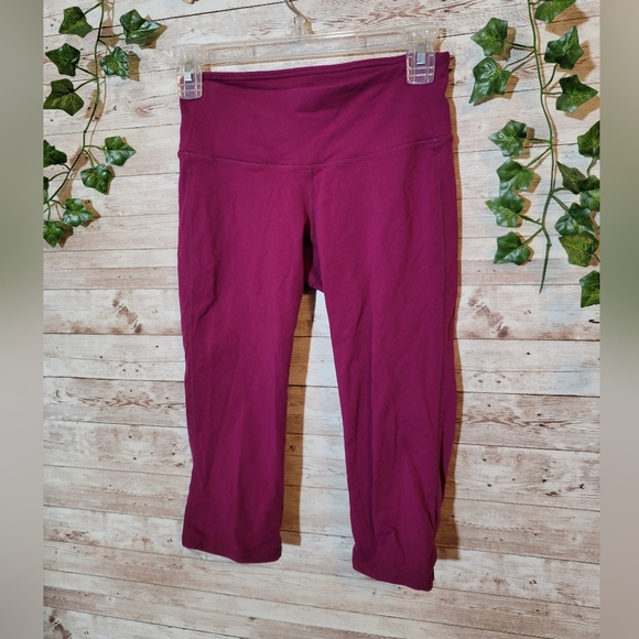 Athleta Women's Purple High-Waisted Leggings XS 3/4 Length Yoga Active - Picture 2 of 6